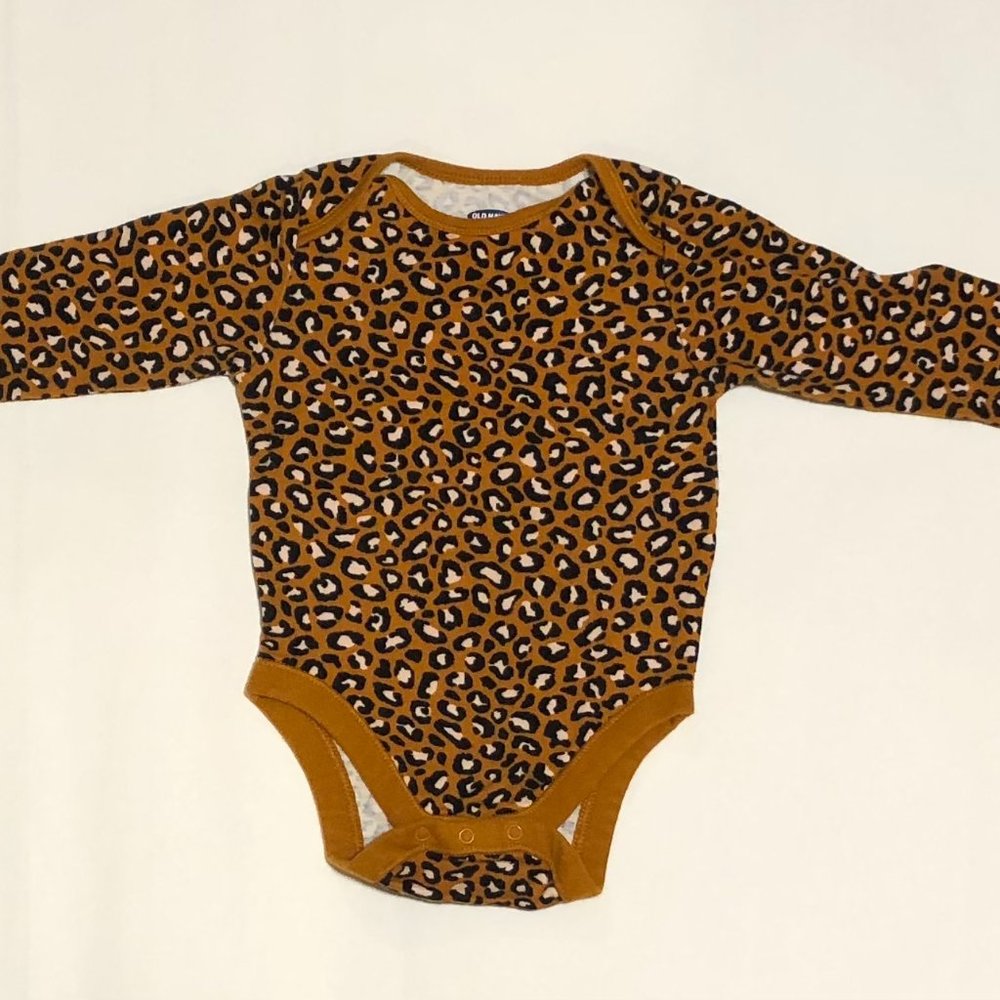 Old Navy, Oliver & Rain 6-12 month onesies - Picture 2 of 7